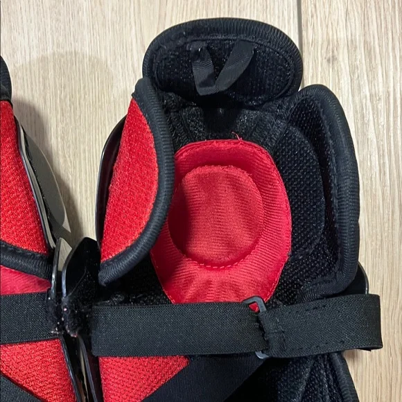 Bauer Youth 10” (25cm) Black and Red Hockey Shin Guards - Picture 12 of 16